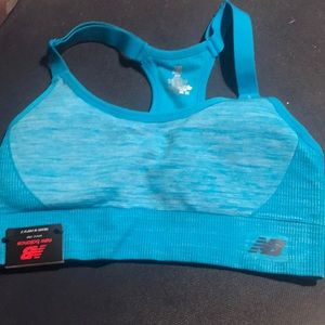 NWT NEW BALANCE Medium Impact Sports Bra Style #112004 Aquarius Blue M/M